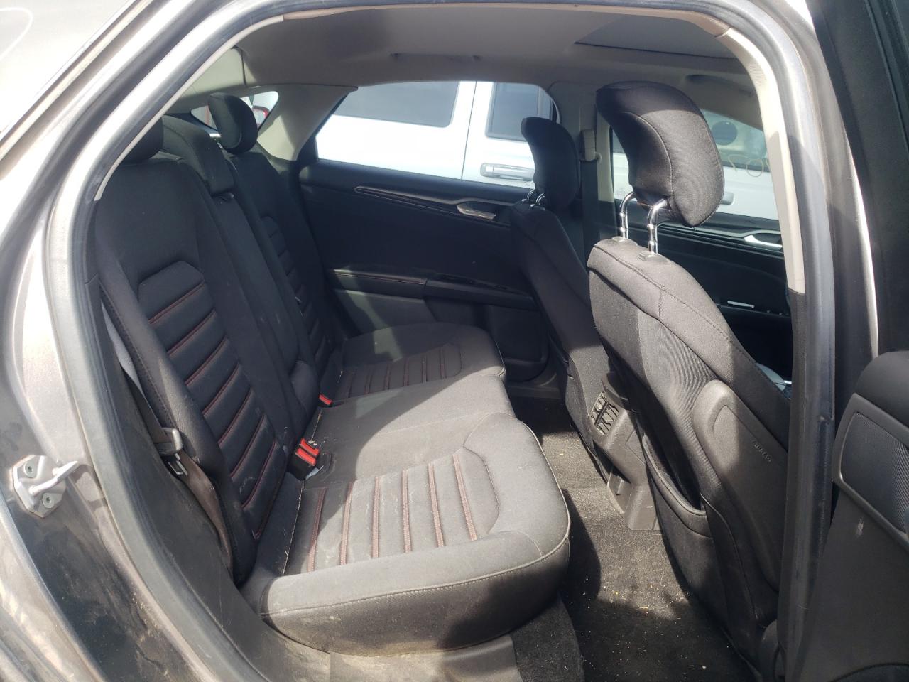 Photo 6 from auction – 2013 FORD FUSION with VIN 3FA6P0HR7DR133634