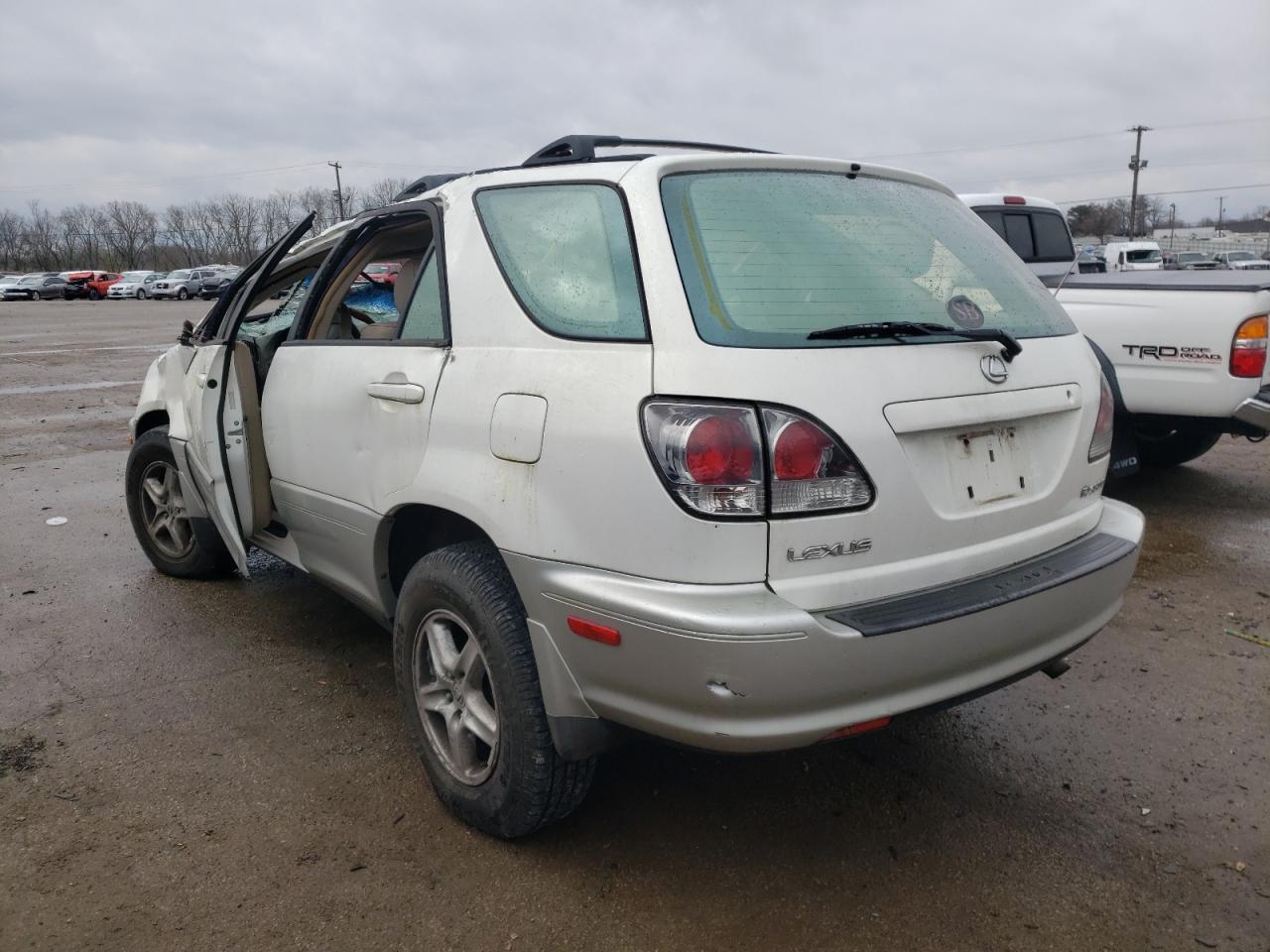 Photo 3 from auction – 2002 LEXUS RX 300 with VIN JTJHF10U120277752
