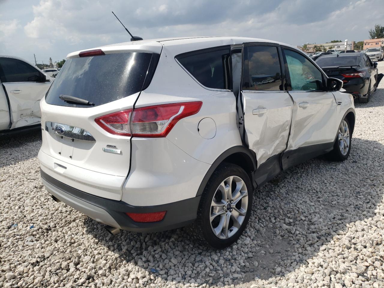 Photo 4 from auction – 2013 FORD ESCAPE SEL with VIN 1FMCU0H93DUD49149