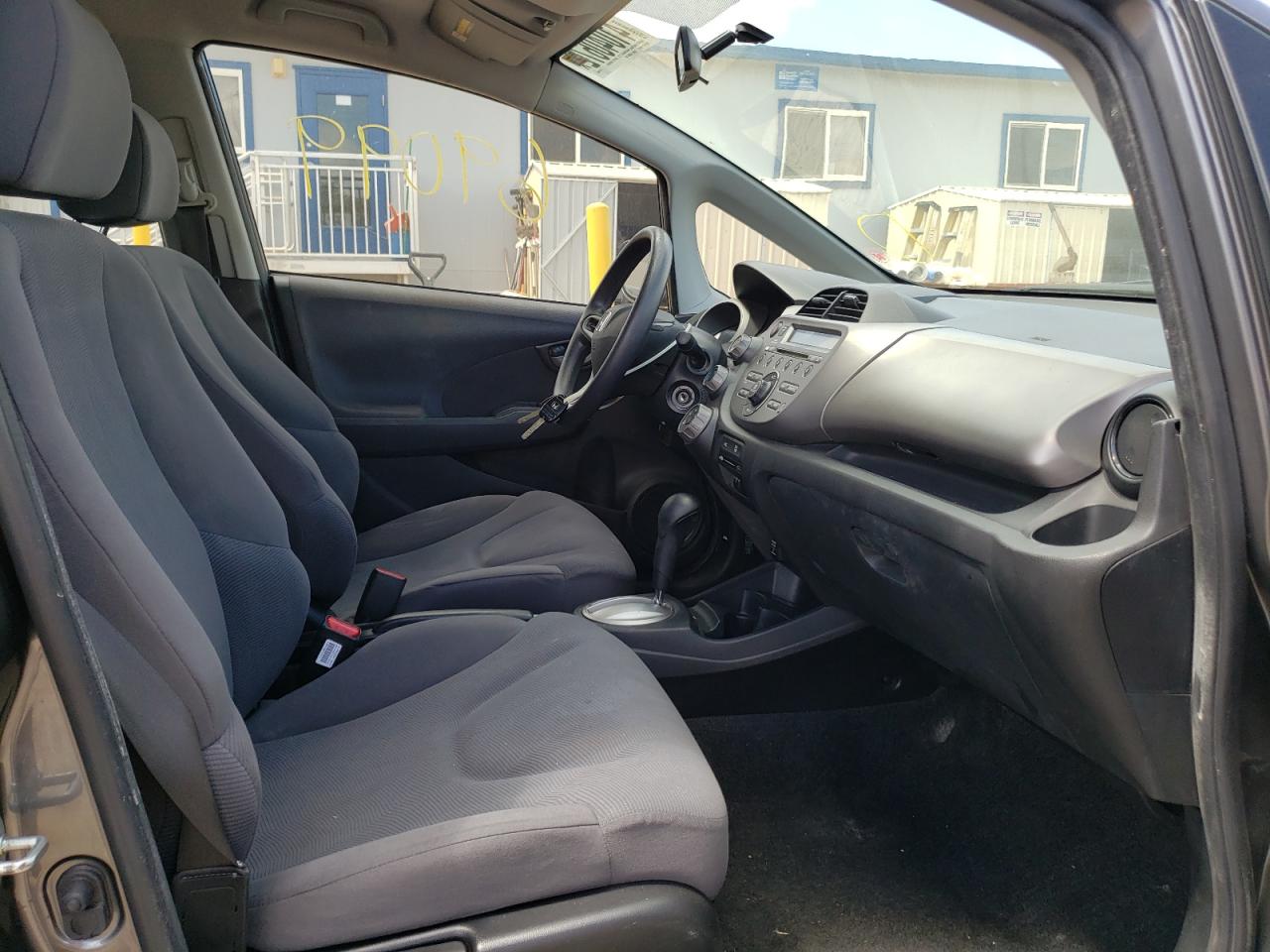 Photo 5 from auction – 2011 HONDA FIT with VIN JHMGE8H38BC007405