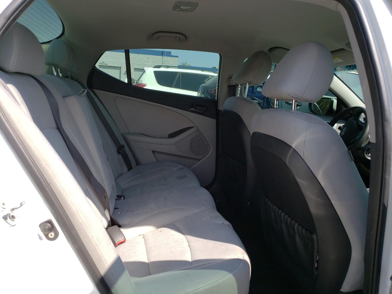 Photo 6 from auction – 2013 KIA OPTIMA LX with VIN KNAGM4A74D5359637