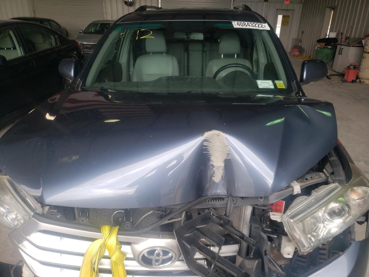 Photo 7 from auction – 2012 TOYOTA HIGHLANDER with VIN 5TDDK3EH2CS167604
