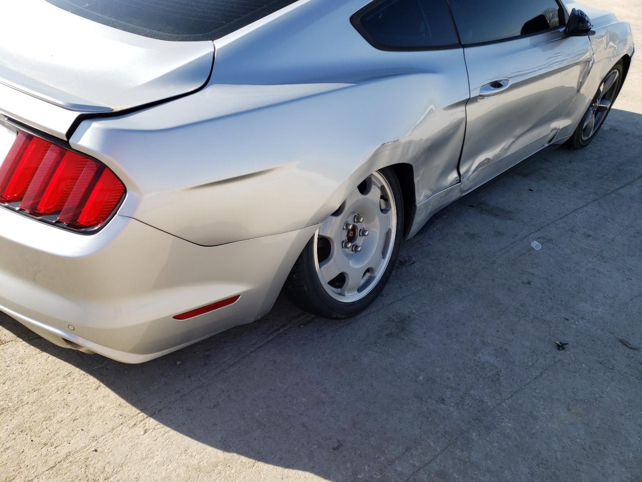 Photo 9 from auction – 2015 FORD MUSTANG with VIN 1FA6P8AM8F5317306