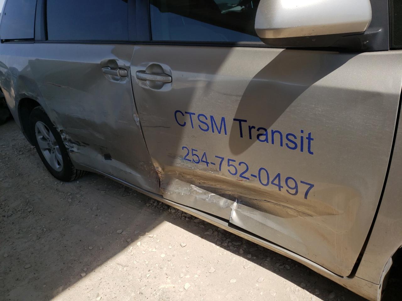 Photo 9 from auction – 2017 TOYOTA SIENNA LE with VIN 5TDKZ3DC8HS891670