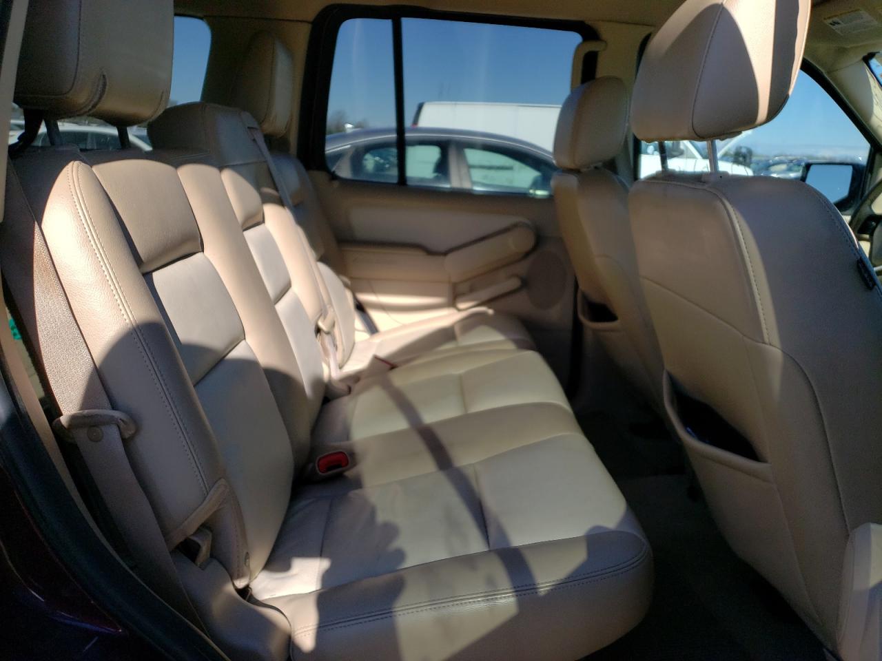 Photo 6 from auction – 2006 FORD EXPLORER with VIN 1FMEU74E76UB51553