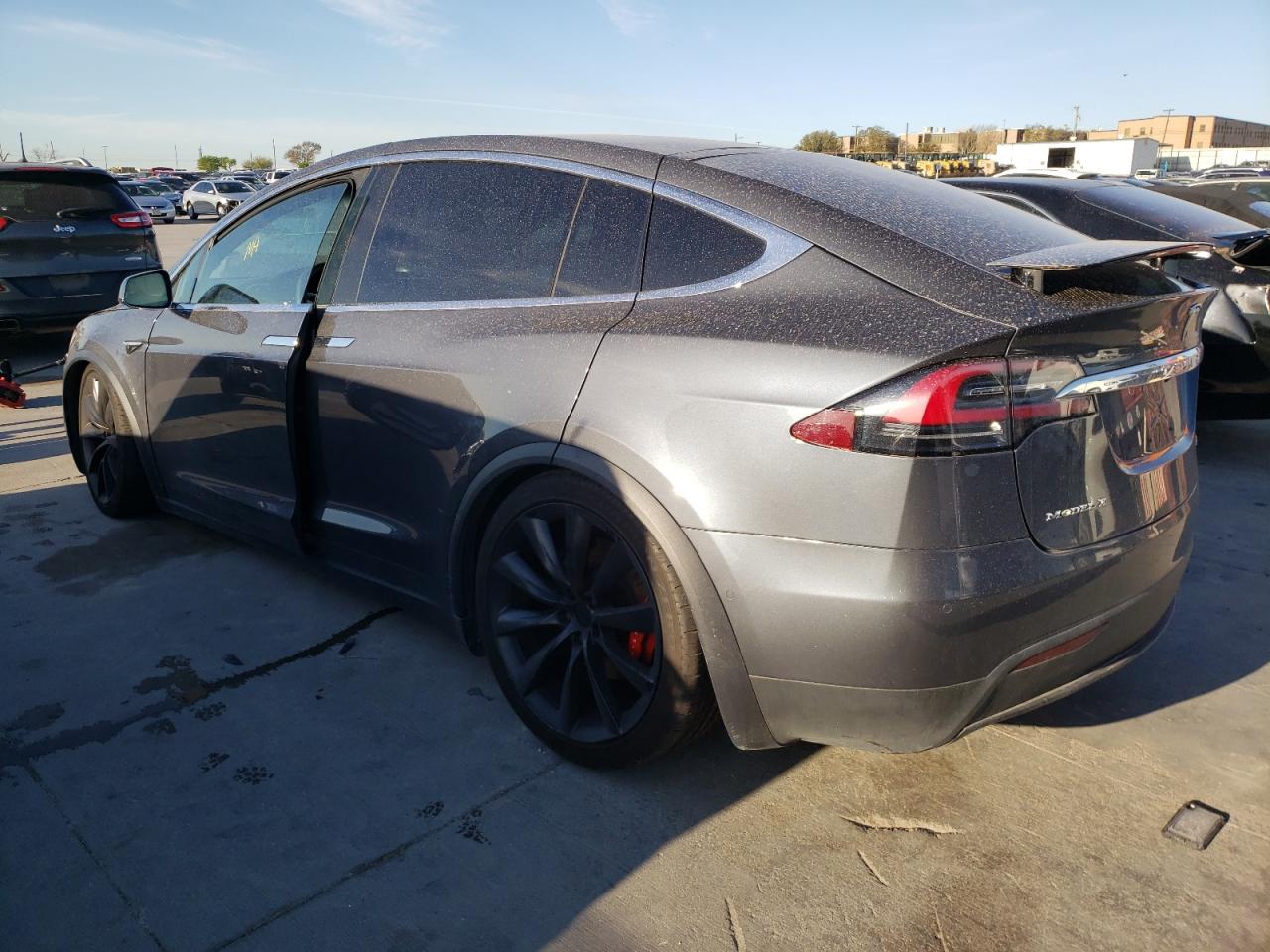 Photo 3 from auction – 2018 TESLA MODEL X with VIN 5YJXCDE4XJF090107