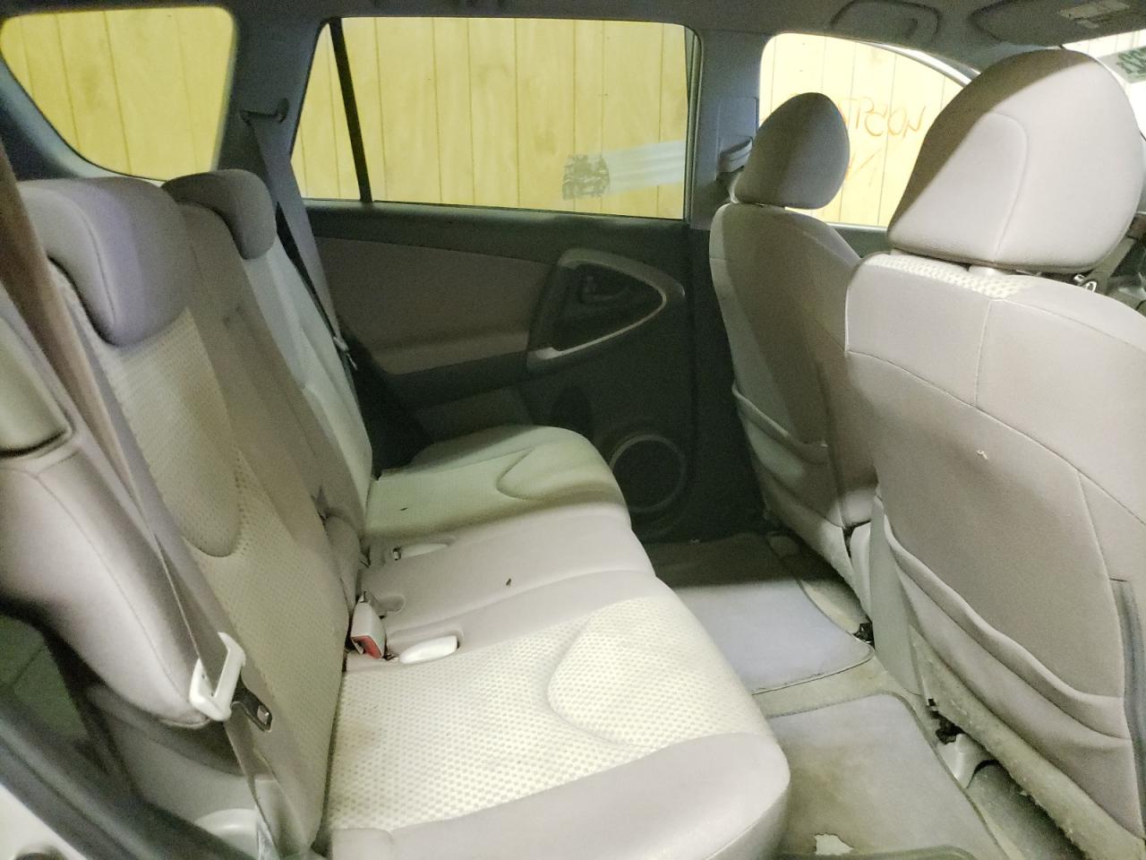 Photo 6 from auction – 2008 TOYOTA RAV4 with VIN JTMZD33V786072388