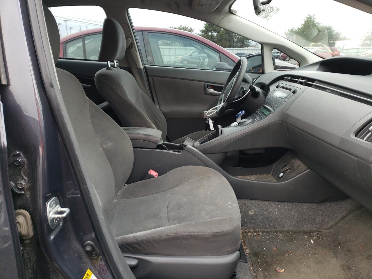 Photo 5 from auction – 2011 TOYOTA PRIUS with VIN JTDKN3DU2B0295078