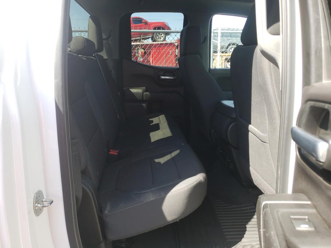 Photo 6 from auction – 2020 CHEVROLET SILVERADO with VIN 1GCRYDED3LZ252151