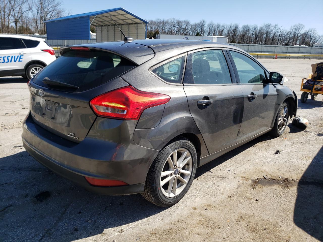 Photo 4 from auction – 2015 FORD FOCUS SE with VIN 1FADP3K20FL277161