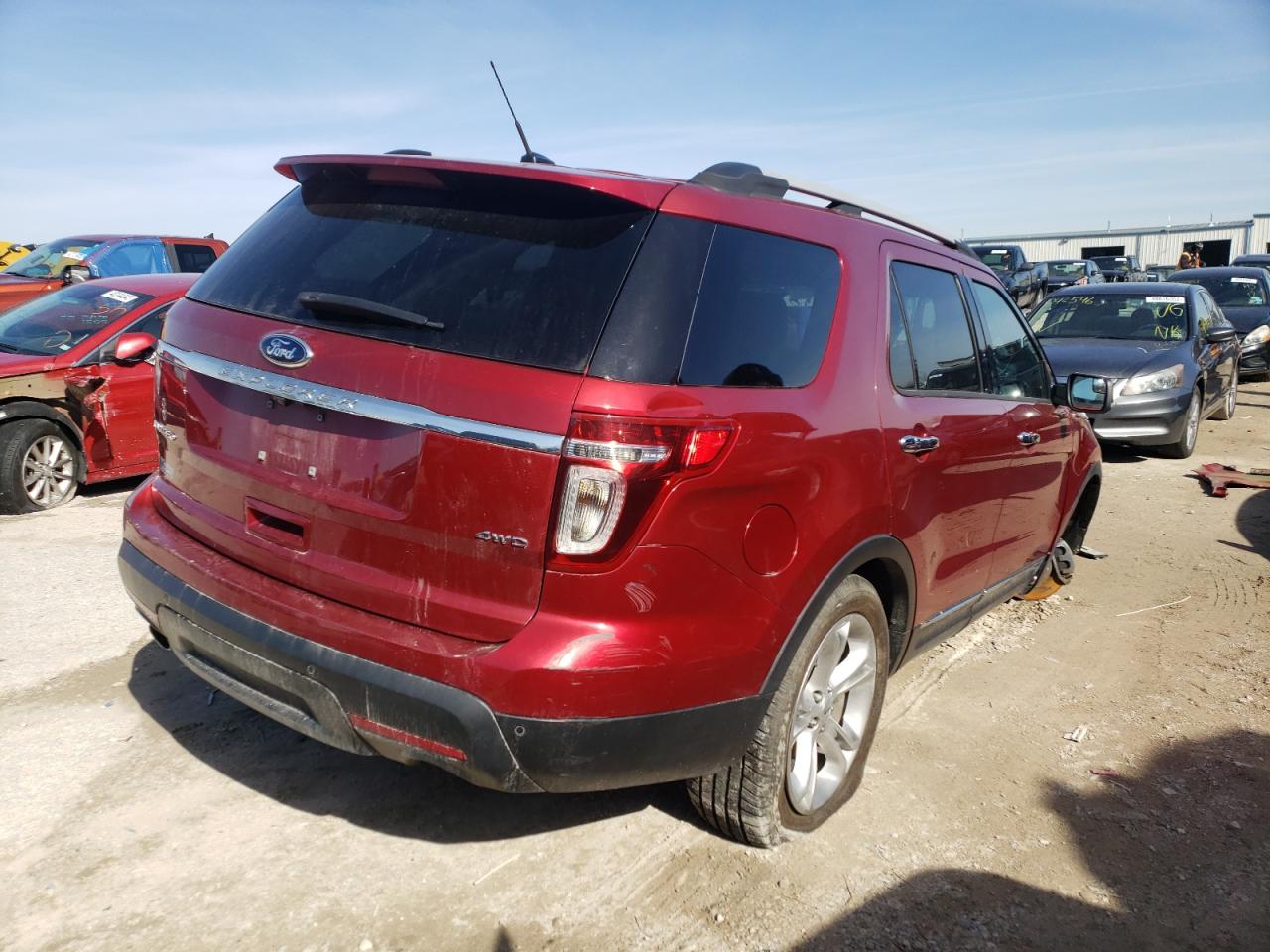 Photo 4 from auction – 2013 FORD EXPLORER L with VIN 1FM5K8F85DGA59856