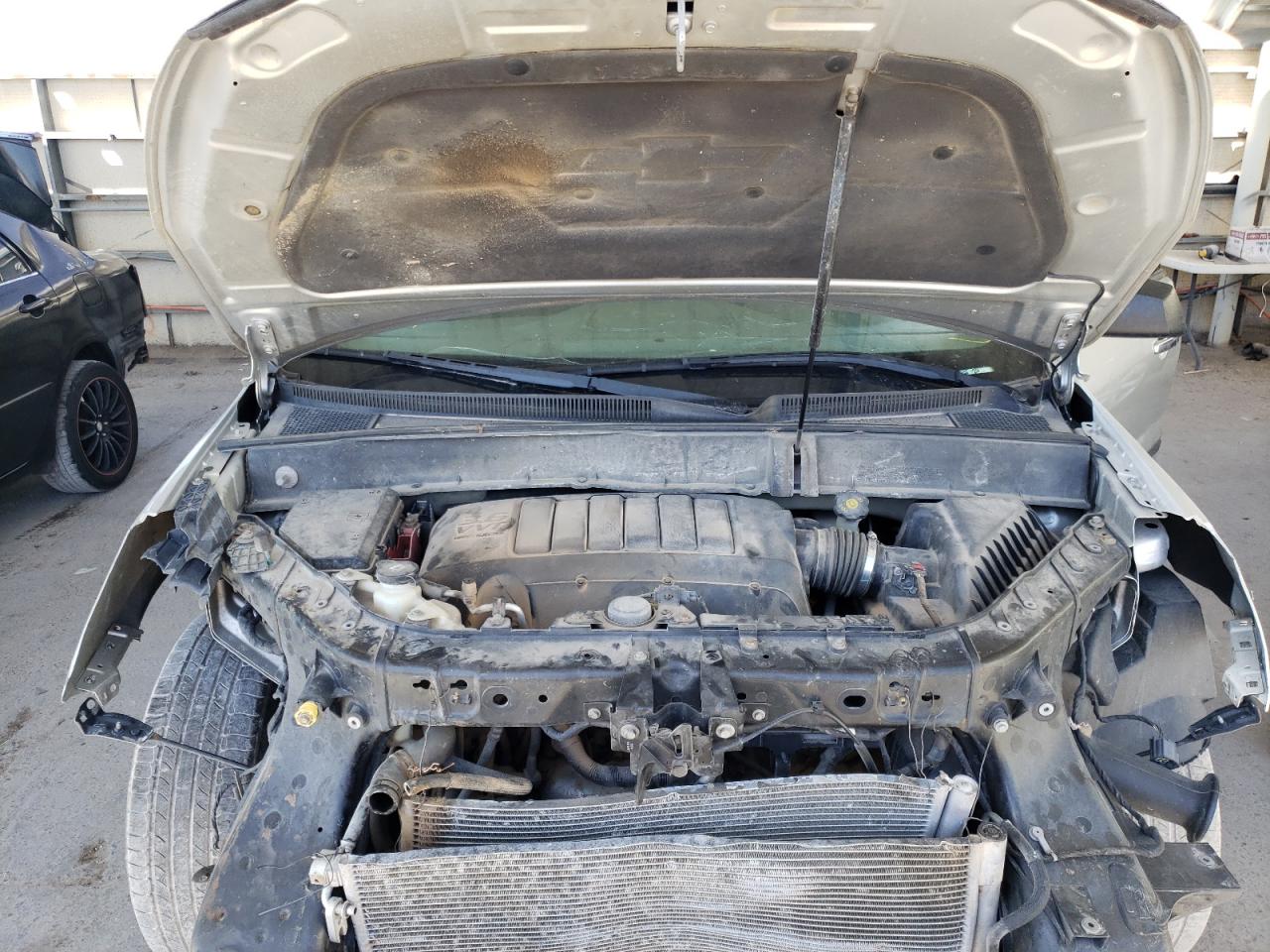 Photo 7 from auction – 2016 CHEVROLET TRAVERSE L with VIN 1GNKRFEDXGJ101717
