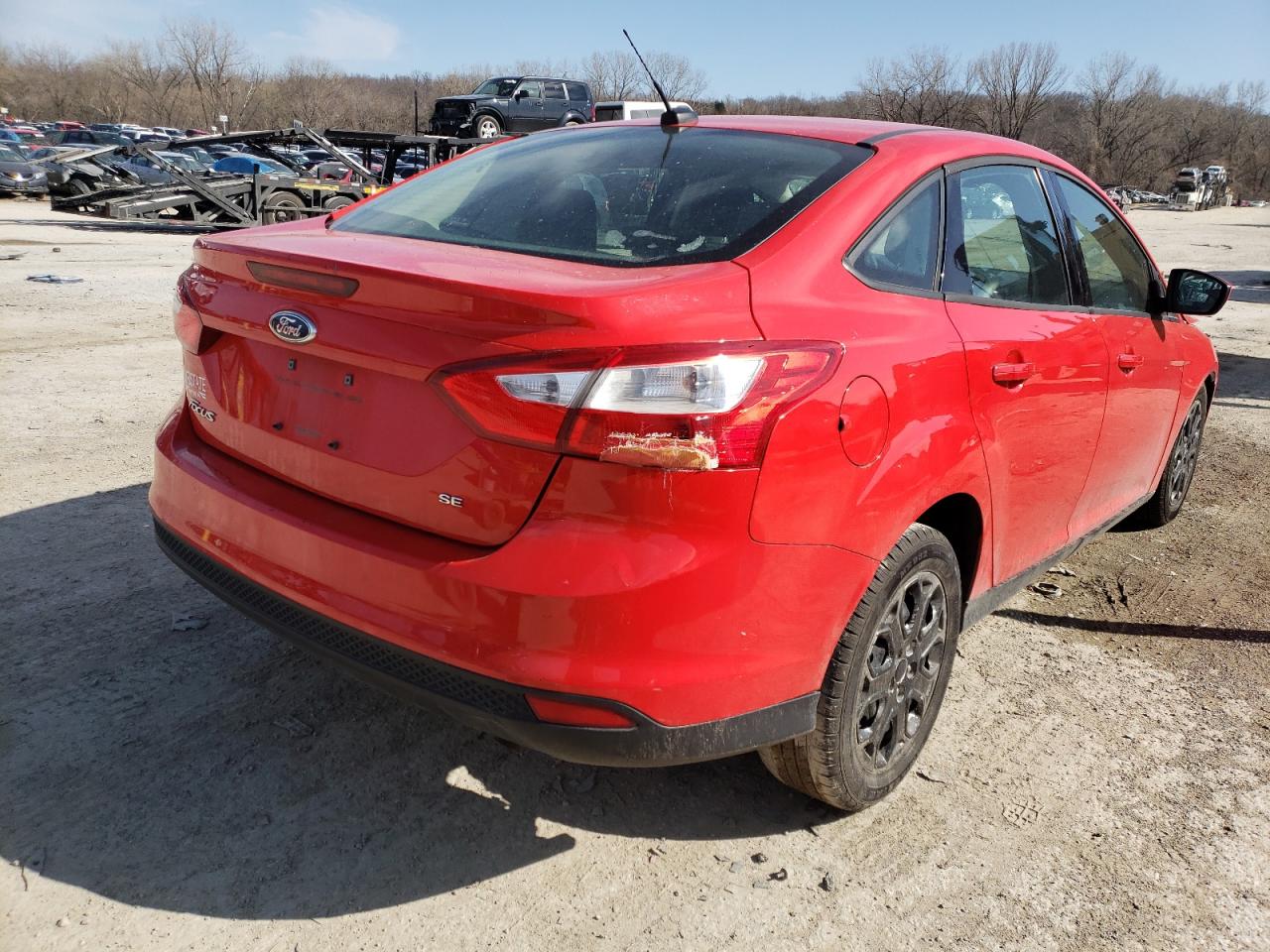 Photo 4 from auction – 2012 FORD FOCUS SE with VIN 1FAHP3F28CL301519