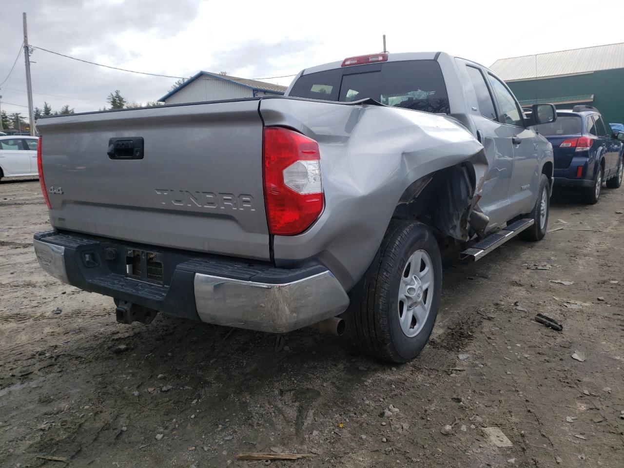 Photo 4 from auction – 2018 TOYOTA TUNDRA DOU with VIN 5TFUY5F17JX776416