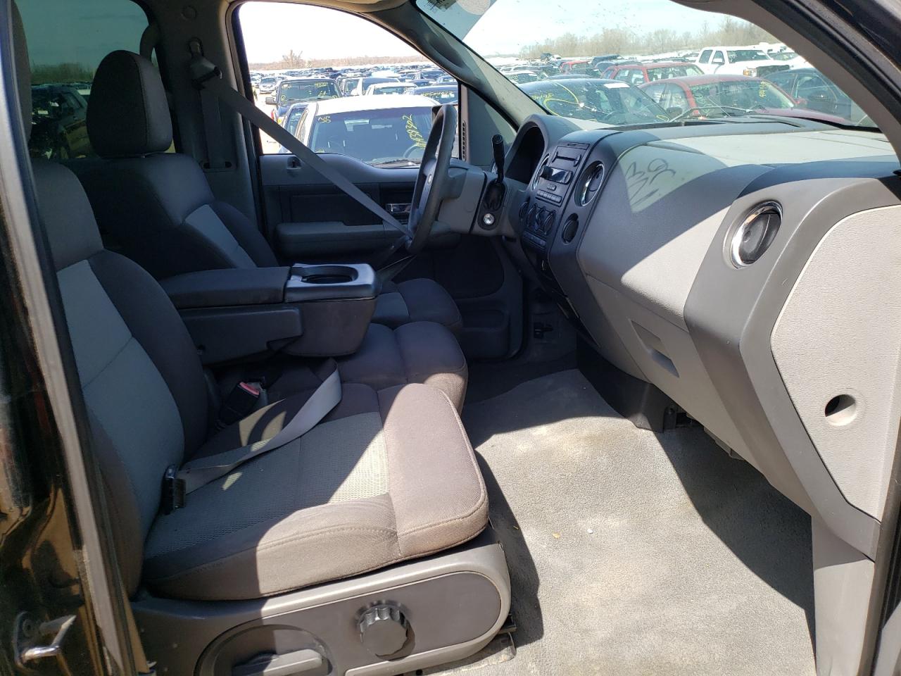 Photo 5 from auction – 2005 FORD F150 SUPER with VIN 1FTPW14565KE97740