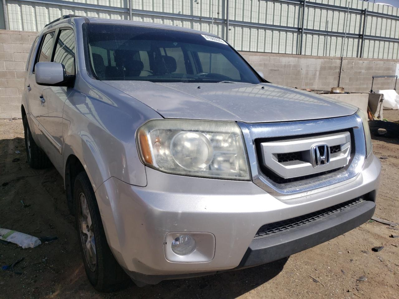 HONDA PILOT EX 2011 with VIN 5FNYF3H41BB053952 - Photo from auction