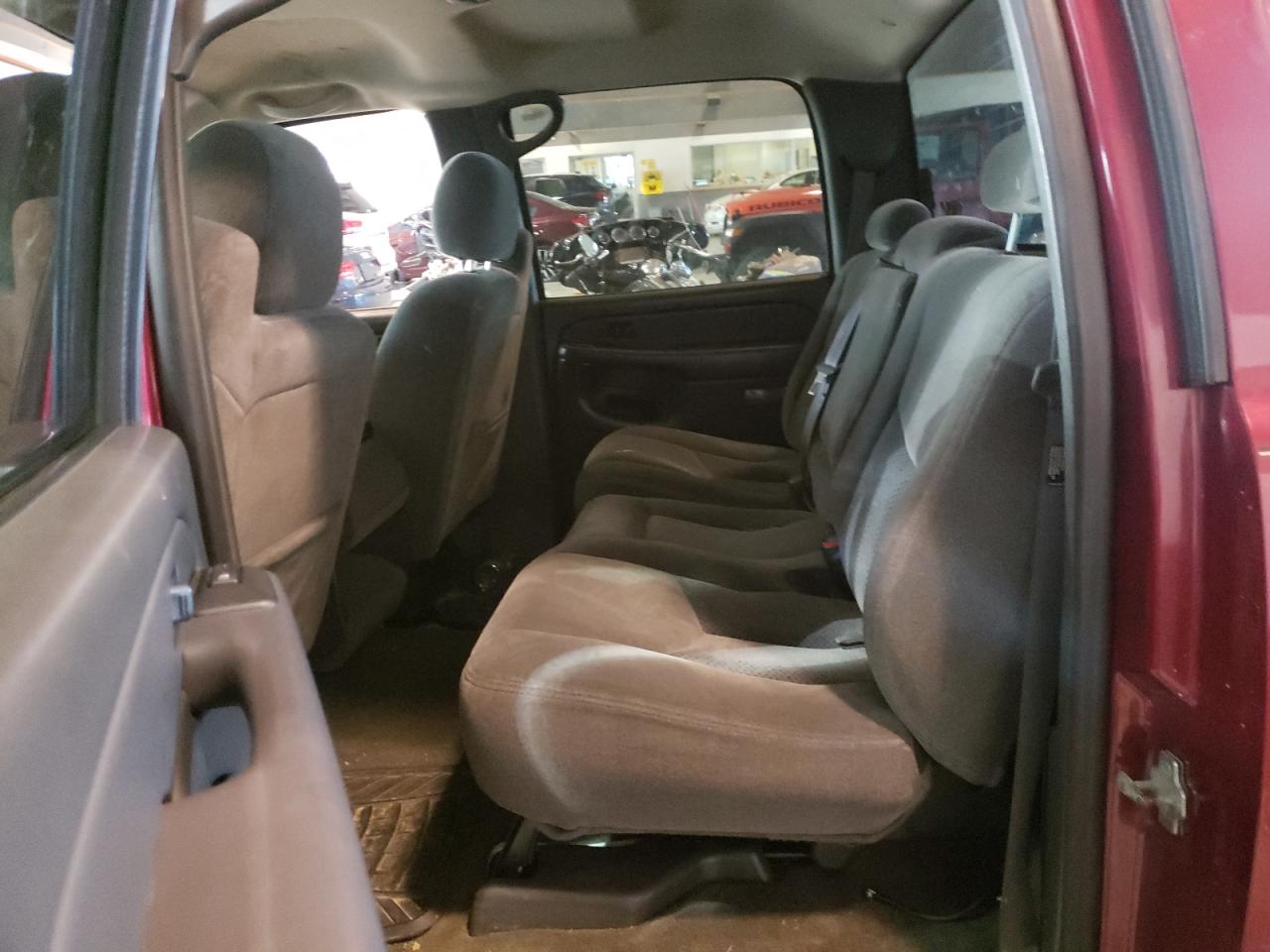 Photo 6 from auction – 2005 CHEVROLET SILVERADO with VIN 2GCEK13T751203412