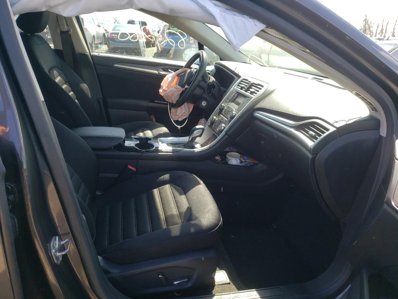 Photo 5 from auction – 2015 FORD FUSION SE with VIN 3FA6P0H74FR250671