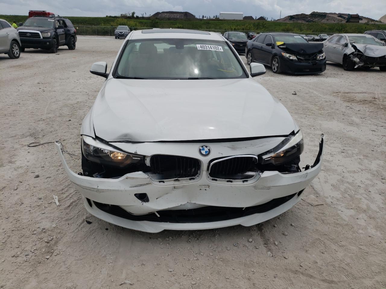 Photo 9 from auction – 2014 BMW 328 I with VIN WBA3A5G56ENP29376