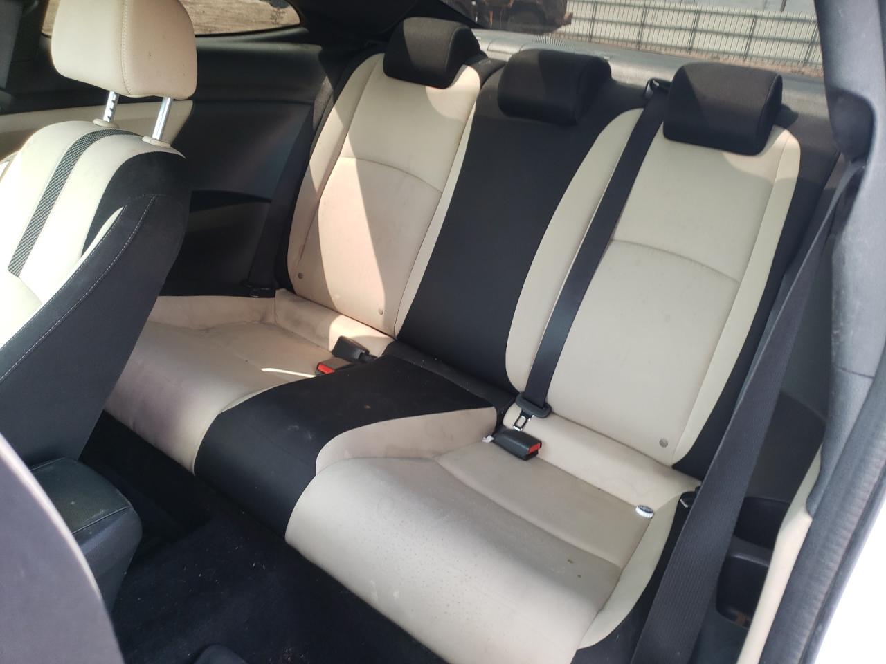Photo 6 from auction – 2017 HONDA CIVIC EX with VIN 2HGFC3B3XHH358564