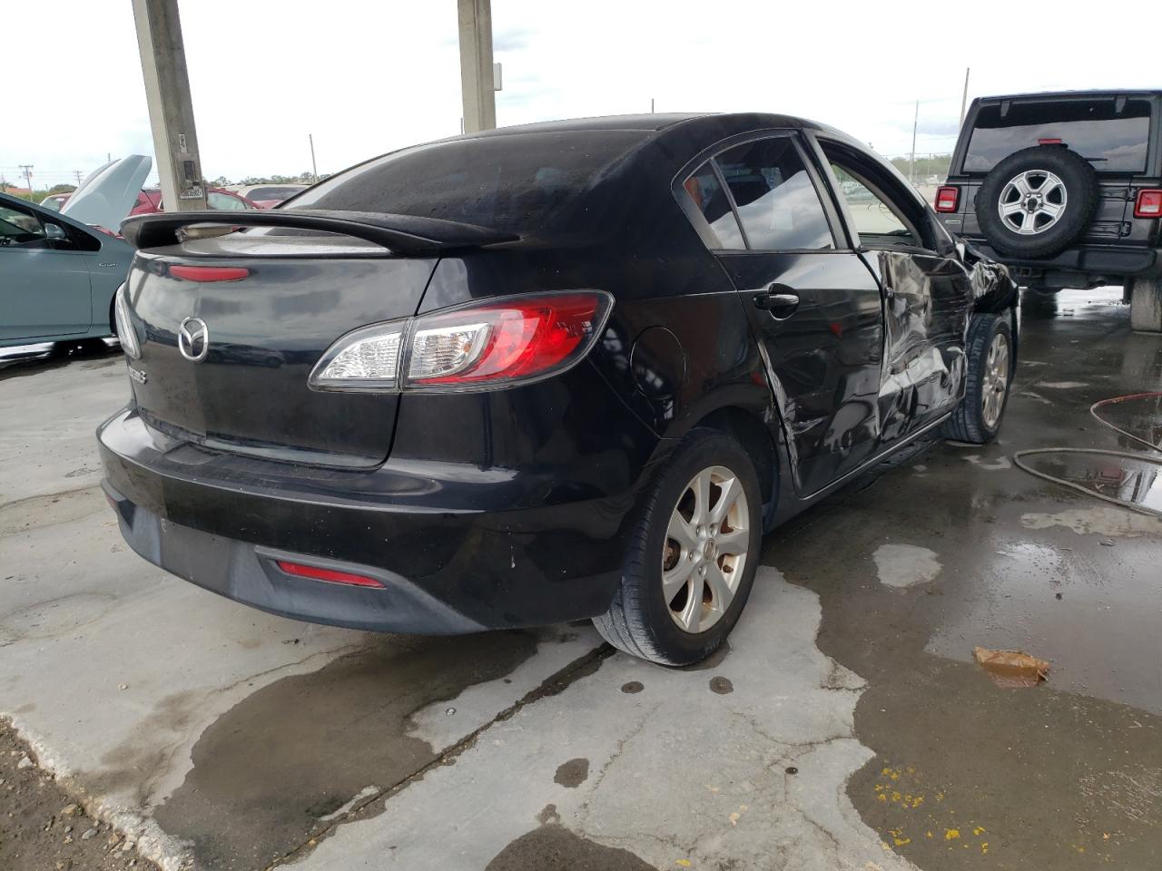 Photo 4 from auction – 2011 MAZDA 3 I with VIN JM1BL1VF5B1498860