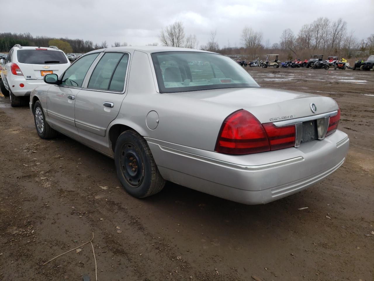 Photo 3 from auction – 2003 MERCURY GRAND MARQ with VIN 2MEFM74W83X705722
