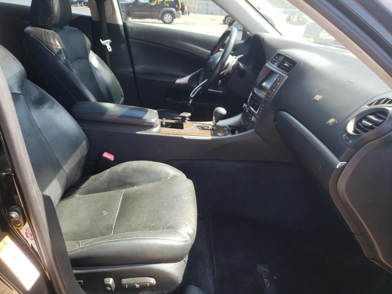 Photo 5 from auction – 2011 LEXUS IS 250 with VIN JTHBF5C28B5147043
