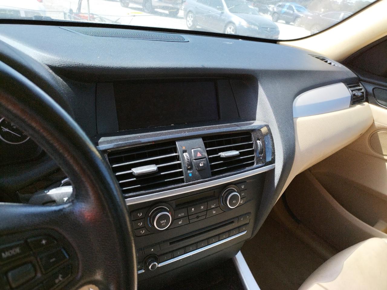 Photo 9 from auction – 2014 BMW X3 XDRIVE2 with VIN 5UXWX9C57E0D15551