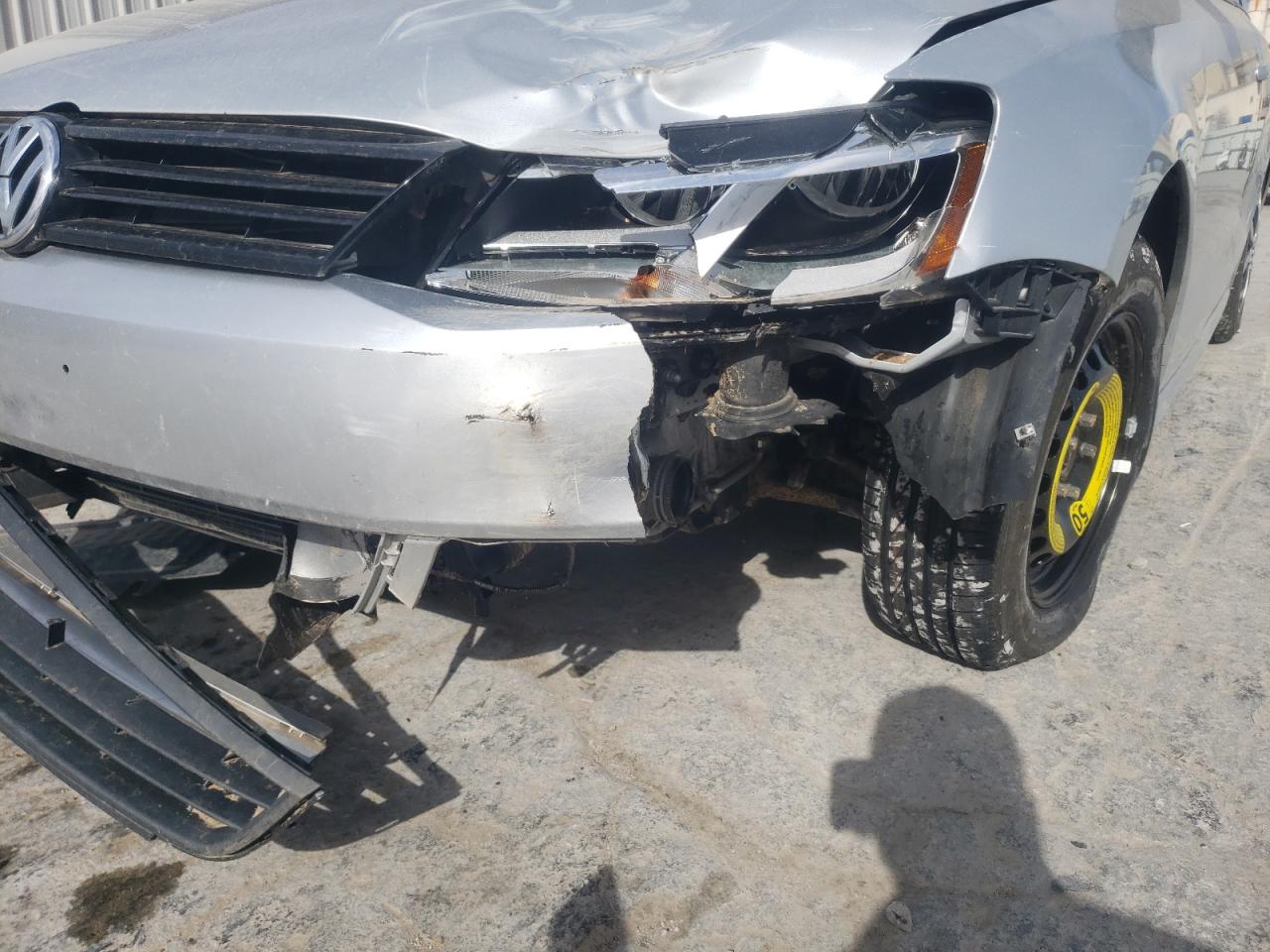 Photo 9 from auction – 2014 VOLKSWAGEN JETTA BASE with VIN 3VW2K7AJ0EM208934
