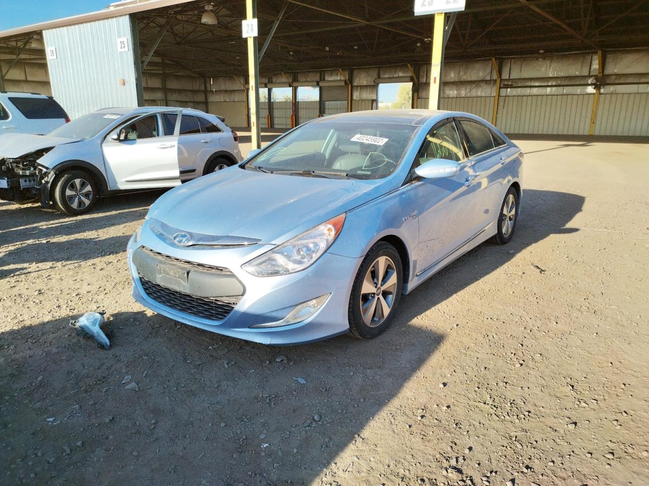 Photo 2 from auction – 2012 HYUNDAI SONATA HYB with VIN KMHEC4A47CA047302