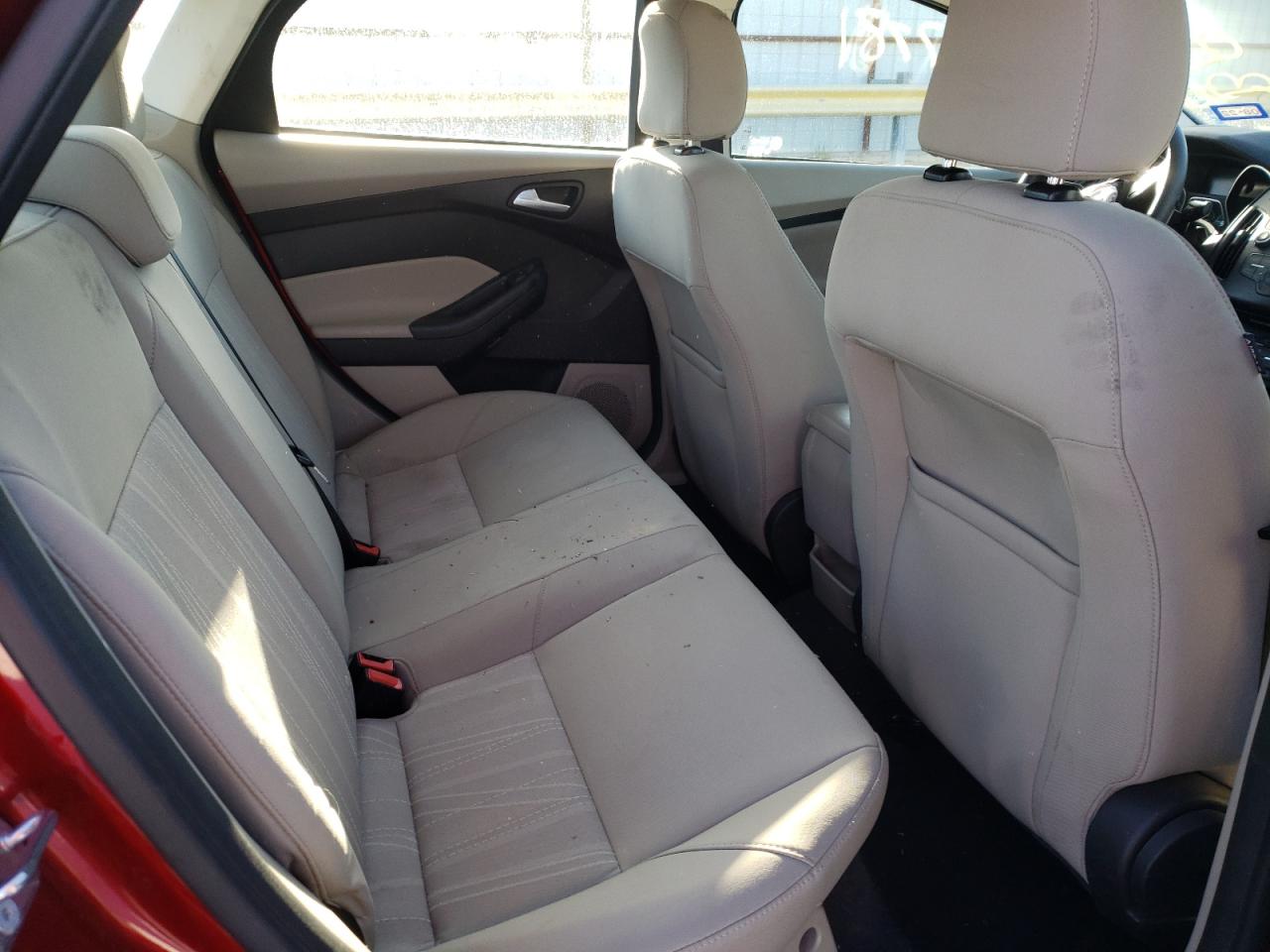 Photo 6 from auction – 2017 FORD FOCUS SE with VIN 1FADP3FE1HL229515