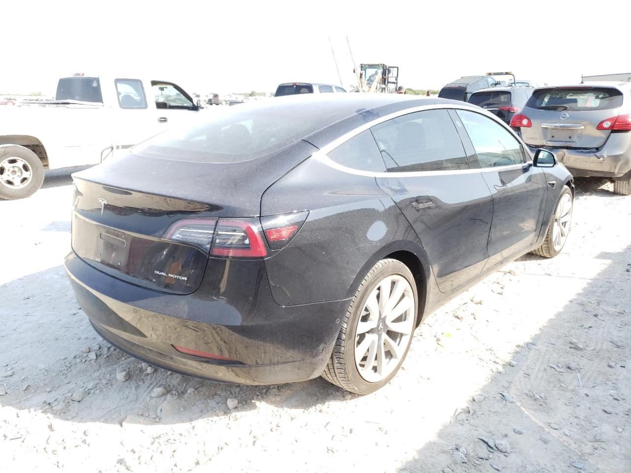 Photo 4 from auction – 2018 TESLA MODEL 3 with VIN 5YJ3E1EB2JF109352