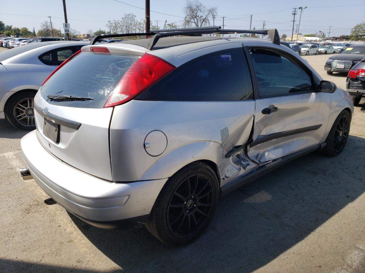 Photo 4 from auction – 2000 FORD FOCUS ZX3 with VIN 3FAFP313XYR246524