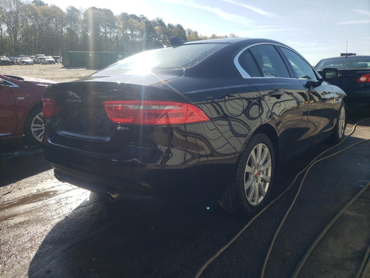 Photo 4 from auction – 2019 JAGUAR XE with VIN SAJAR4FX2KCP48421