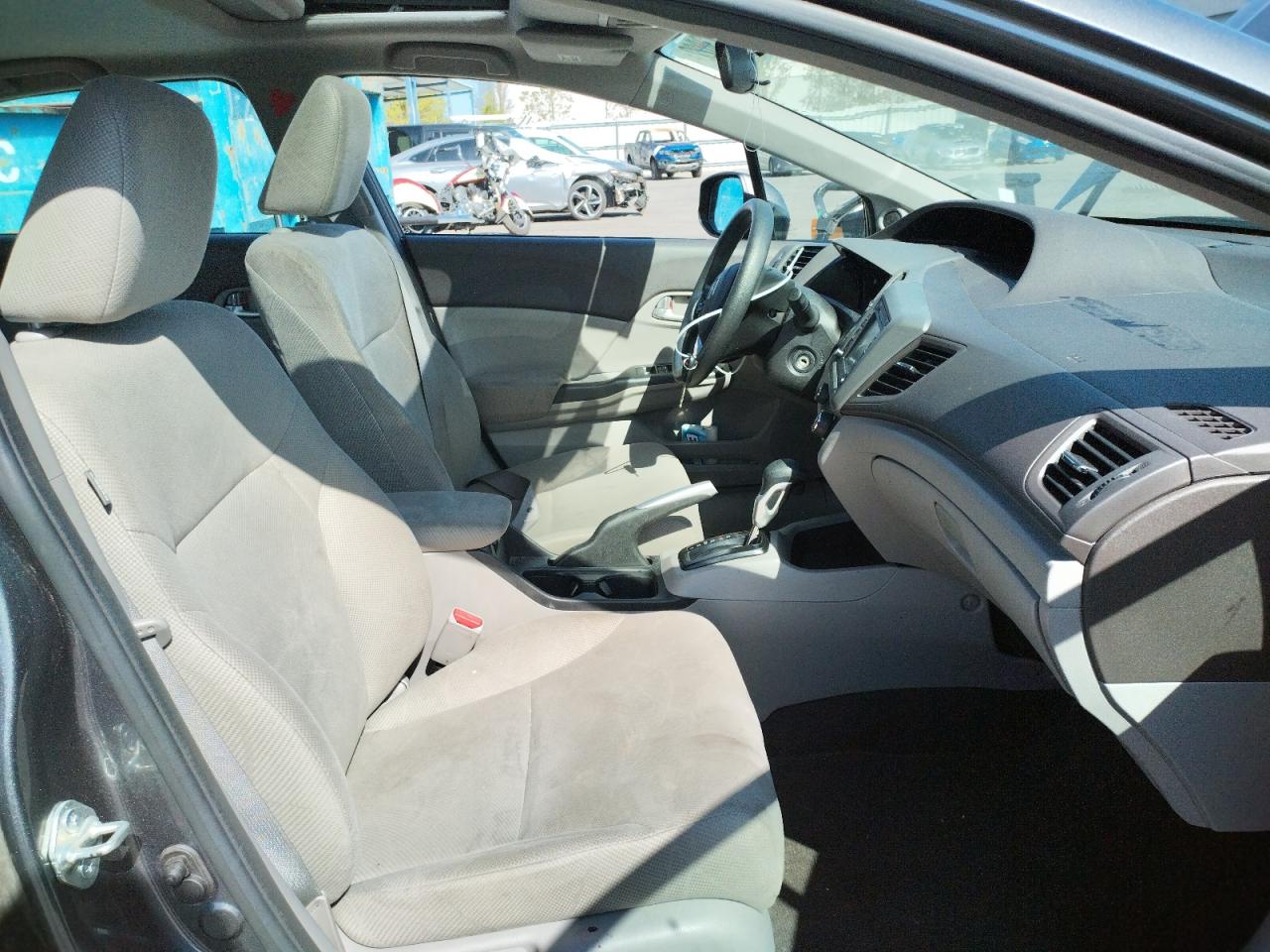 Photo 5 from auction – 2012 HONDA CIVIC EX with VIN 19XFB2F80CE335512