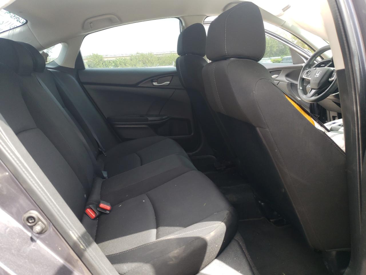 Photo 6 from auction – 2017 HONDA CIVIC LX with VIN 19XFC2F52HE041099