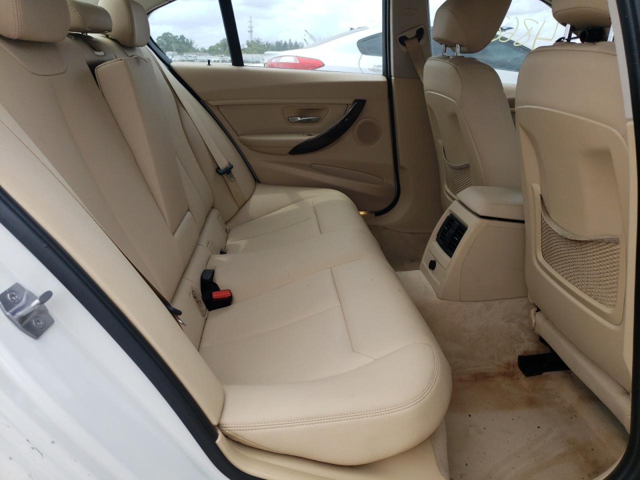 Photo 6 from auction – 2014 BMW 328 I with VIN WBA3A5G56ENP29376
