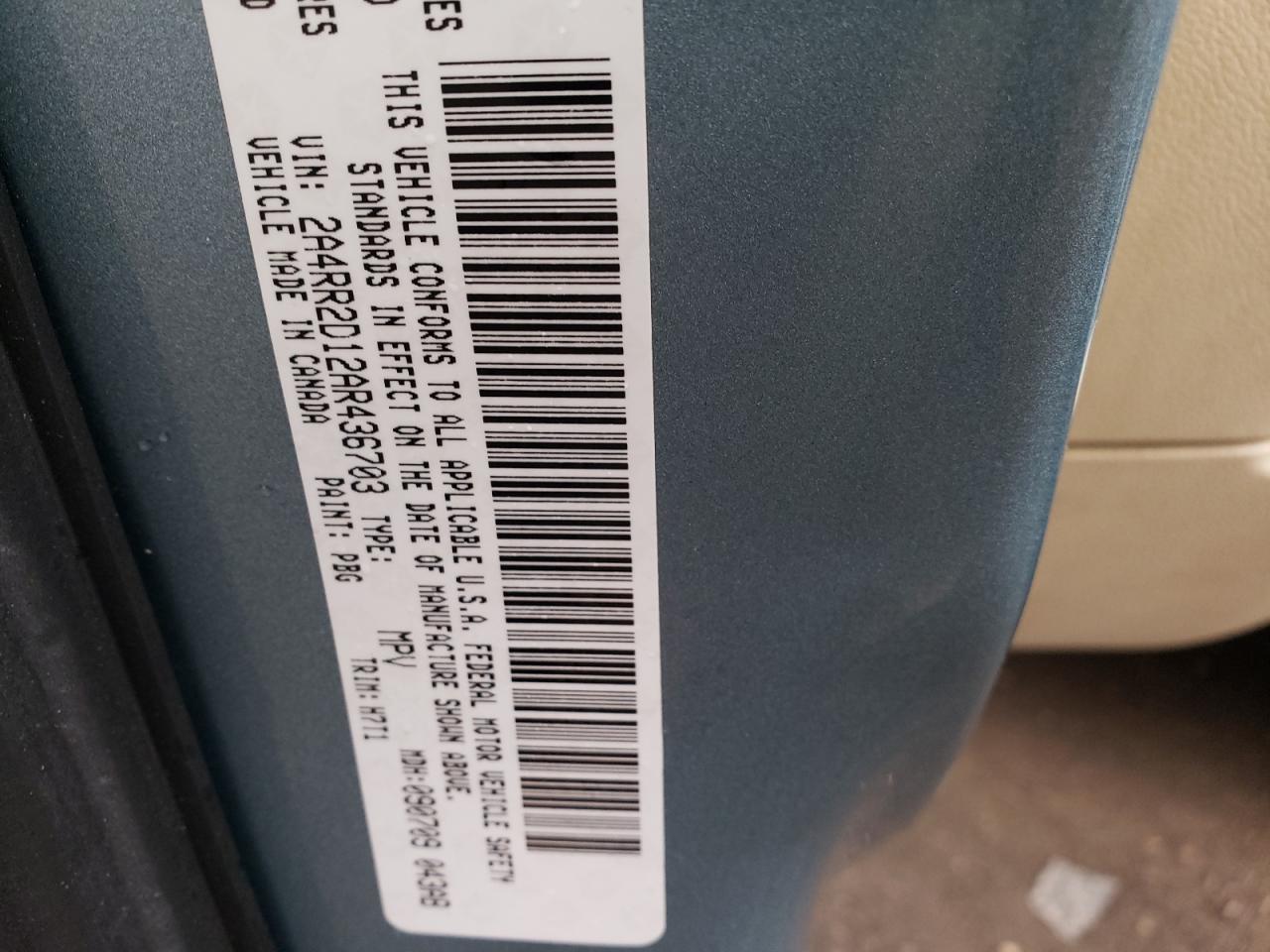 Photo 10 from auction – 2010 CHRYSLER TOWN & COU with VIN 2A4RR2D12AR436703