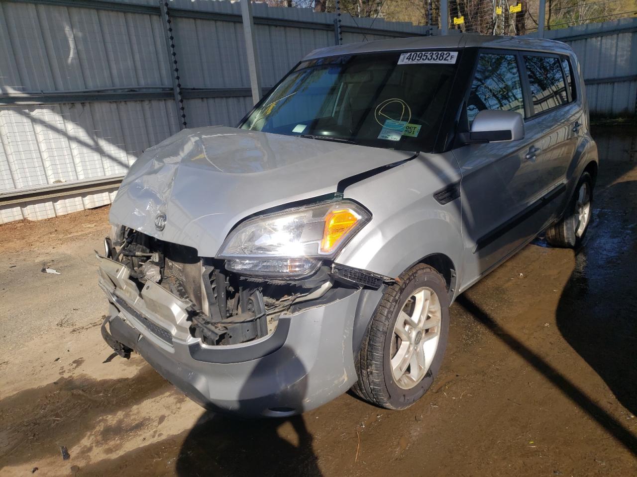 Photo 2 from auction – 2011 KIA SOUL with VIN KNDJT2A2XB7271732