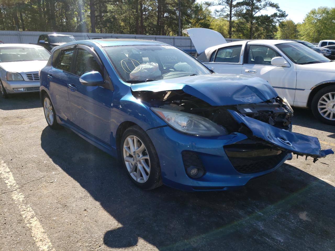 MAZDA 3 S 2012 with VIN JM1BL1M59C1611154 - Photo from auction