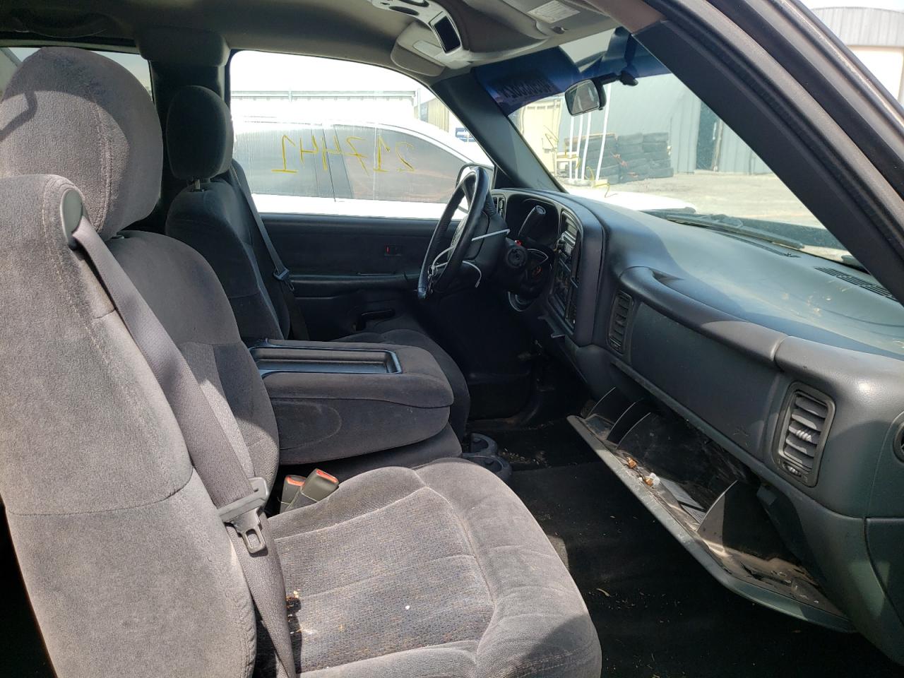 Photo 5 from auction – 2001 CHEVROLET SILVERADO with VIN 1GCEK19TX1Z124602