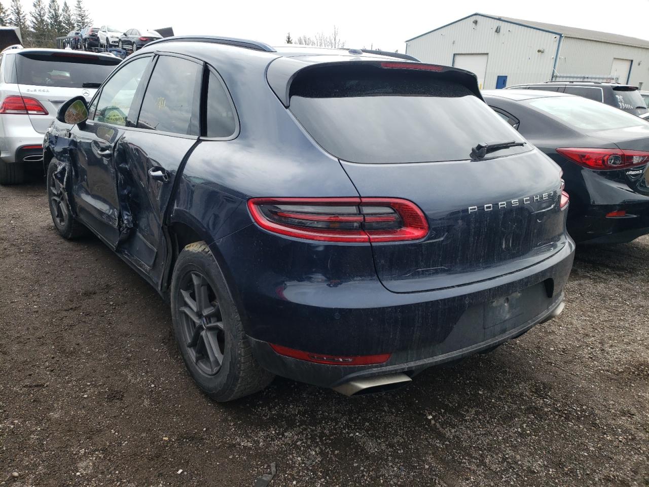Photo 3 from auction – 2018 PORSCHE MACAN with VIN WP1AA2A59JLB00331