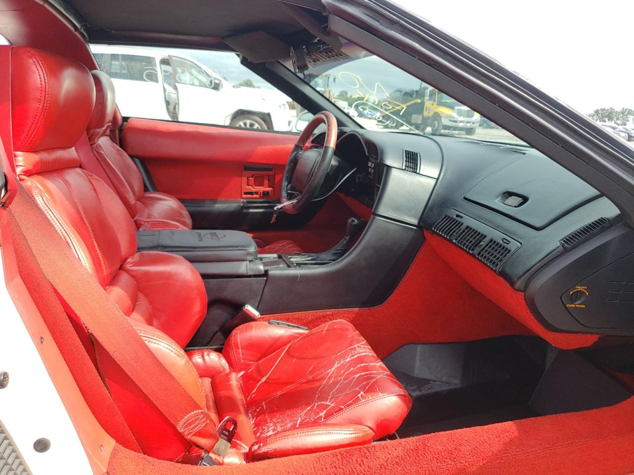 Photo 5 from auction – 1993 CHEVROLET CORVETTE with VIN 1G1YY23PXP5103853