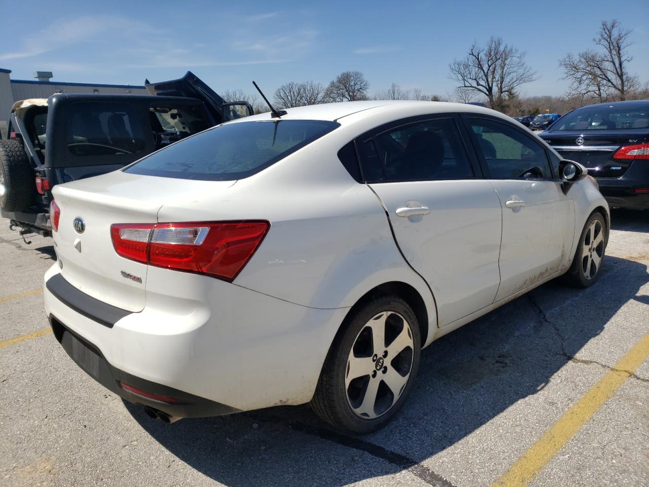 Photo 4 from auction – 2015 KIA RIO EX with VIN KNADN4A3XF6431225