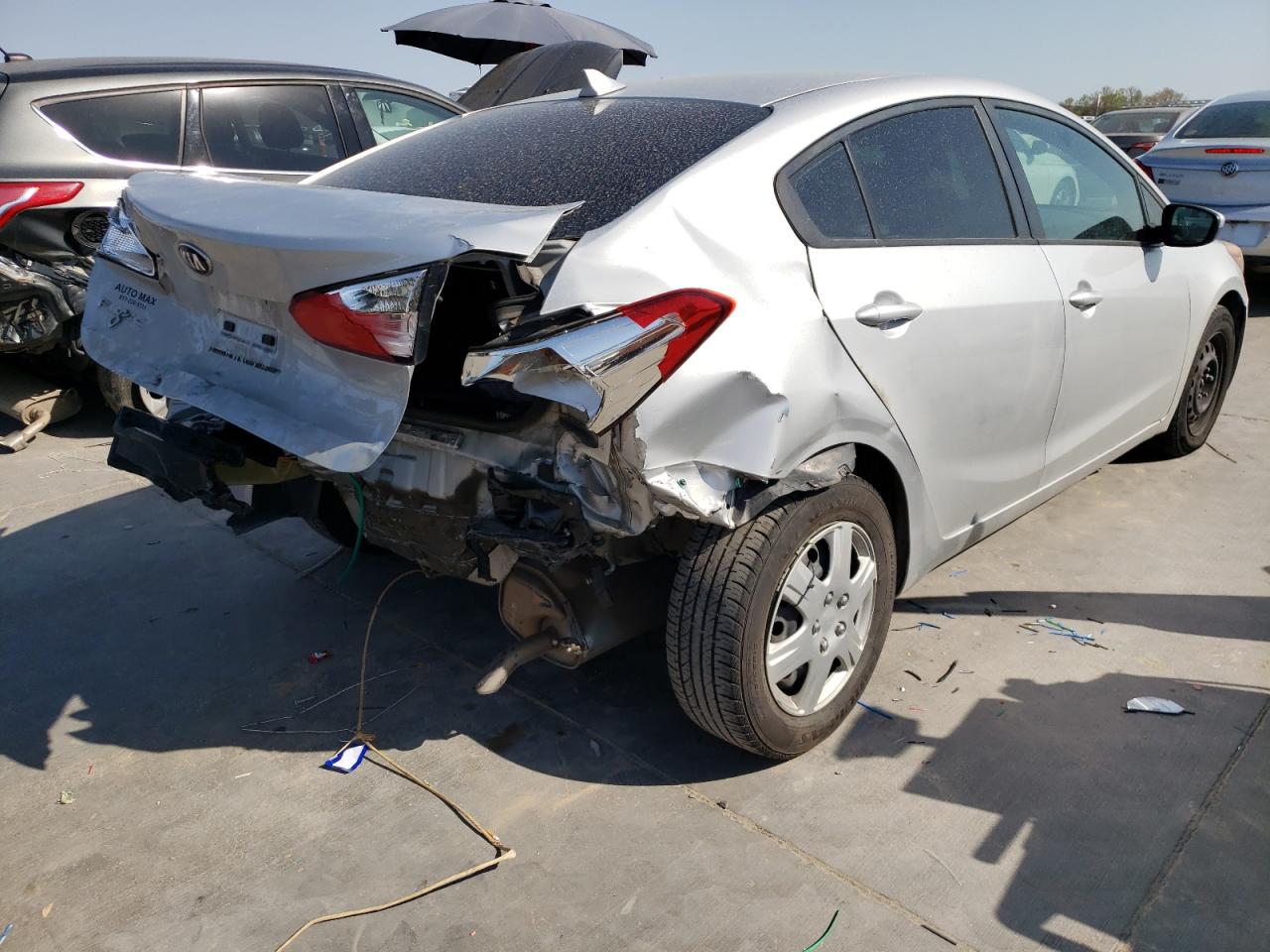 Photo 4 from auction – 2016 KIA FORTE LX with VIN KNAFK4A6XG5459044