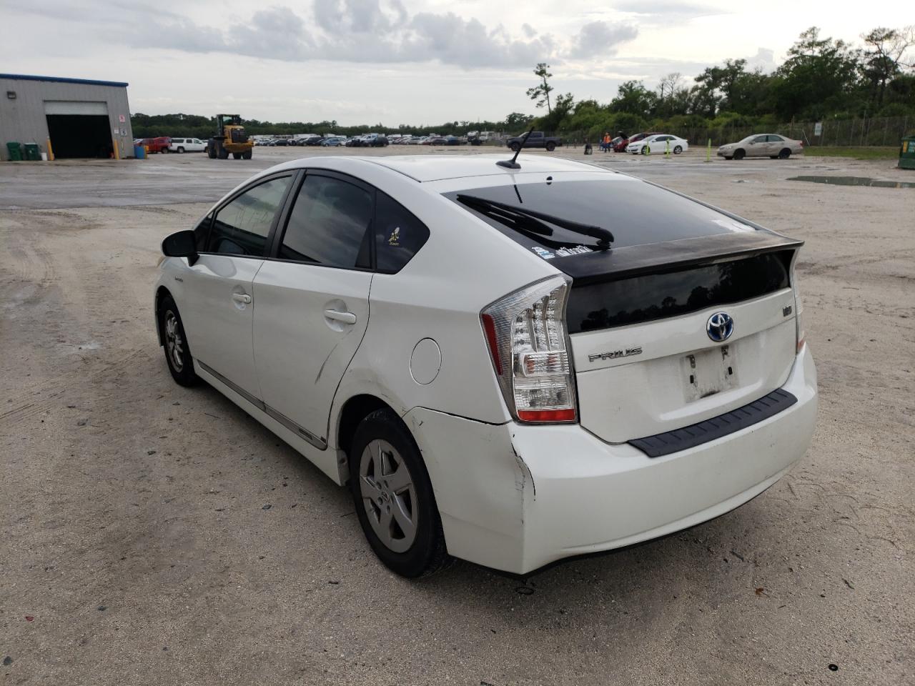 Photo 3 from auction – 2011 TOYOTA PRIUS with VIN JTDKN3DU9B0323720