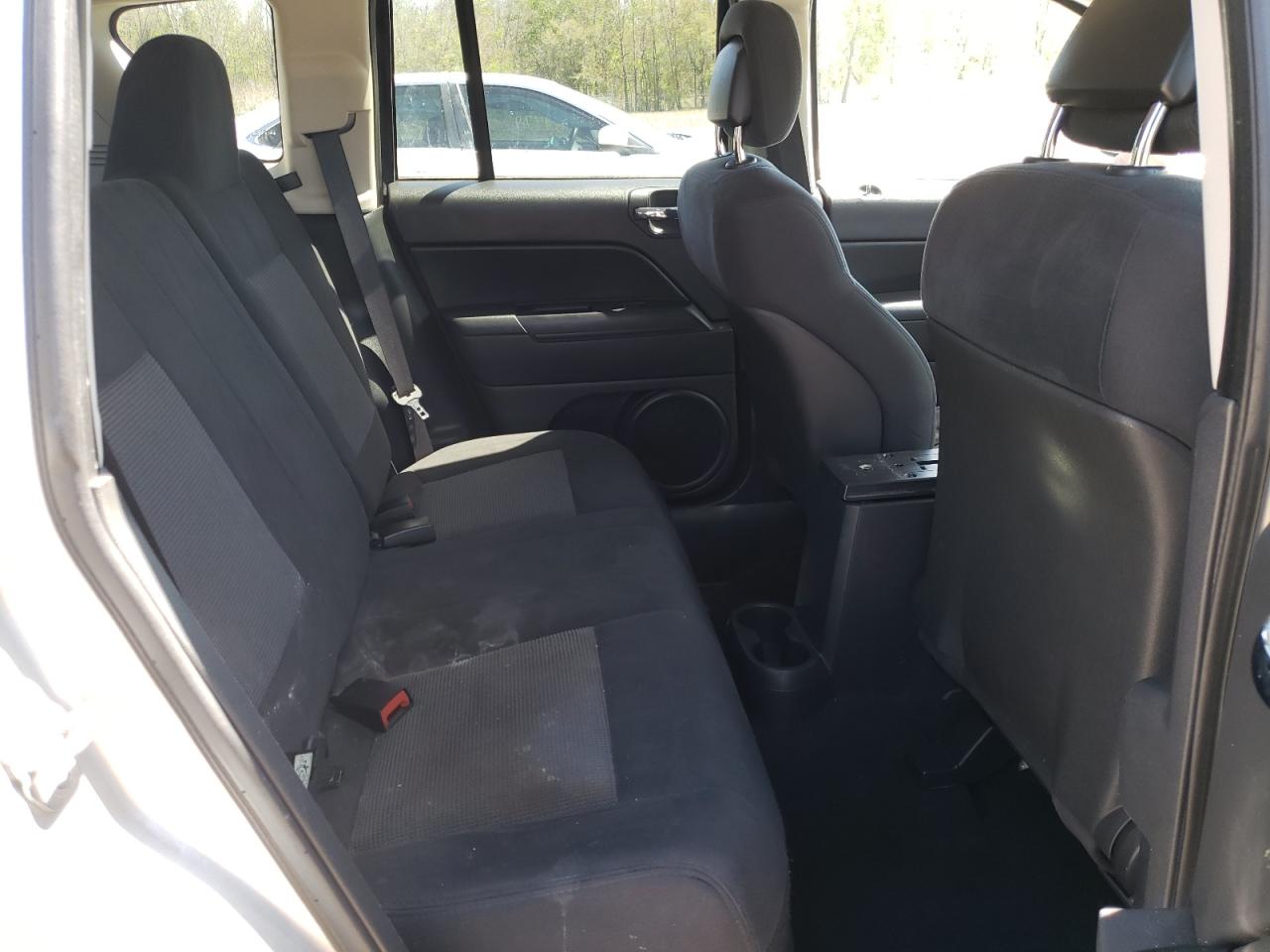 Photo 6 from auction – 2011 JEEP COMPASS SP with VIN 1J4NT1FAXBD209626