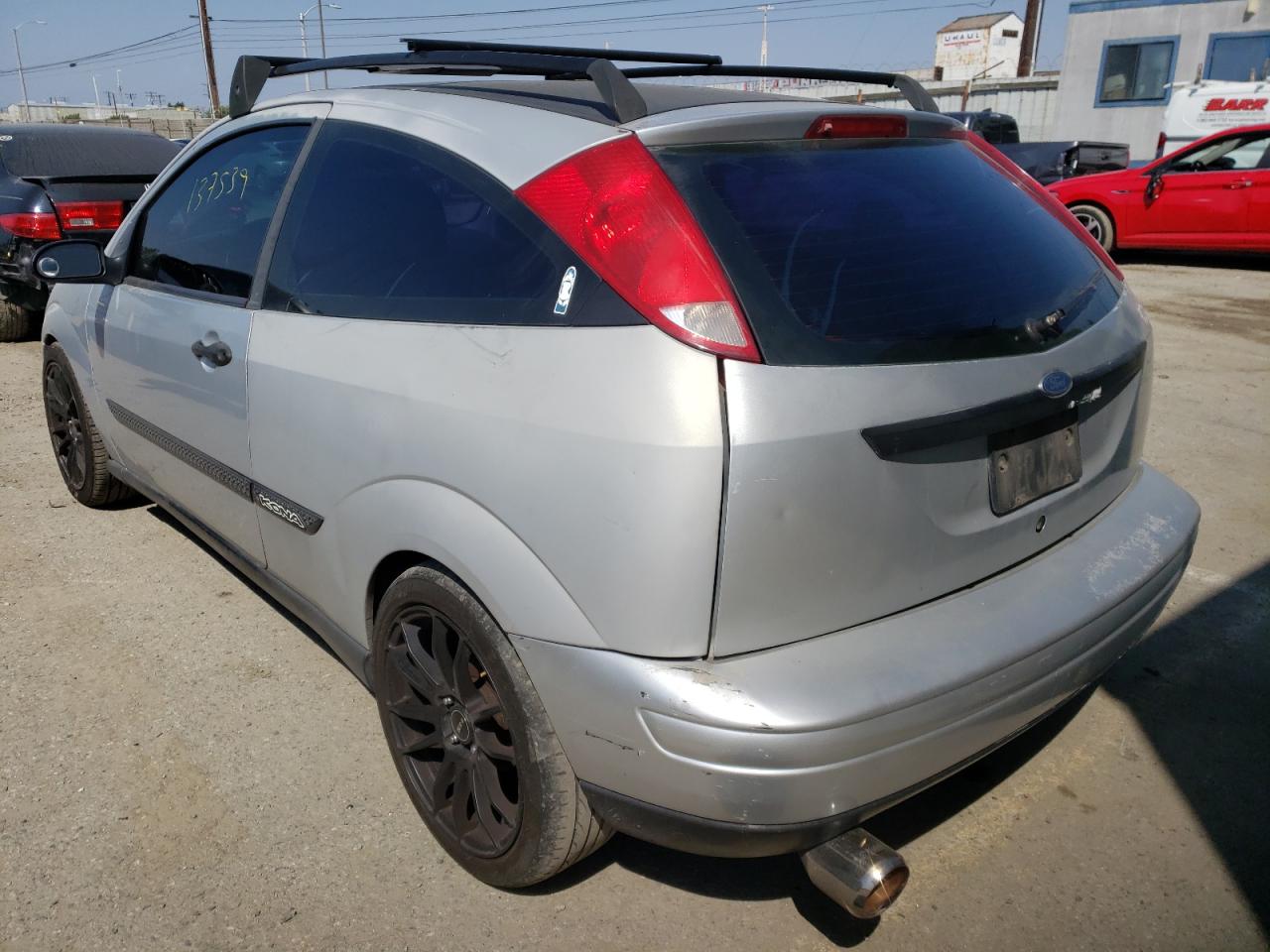 Photo 3 from auction – 2000 FORD FOCUS ZX3 with VIN 3FAFP313XYR246524