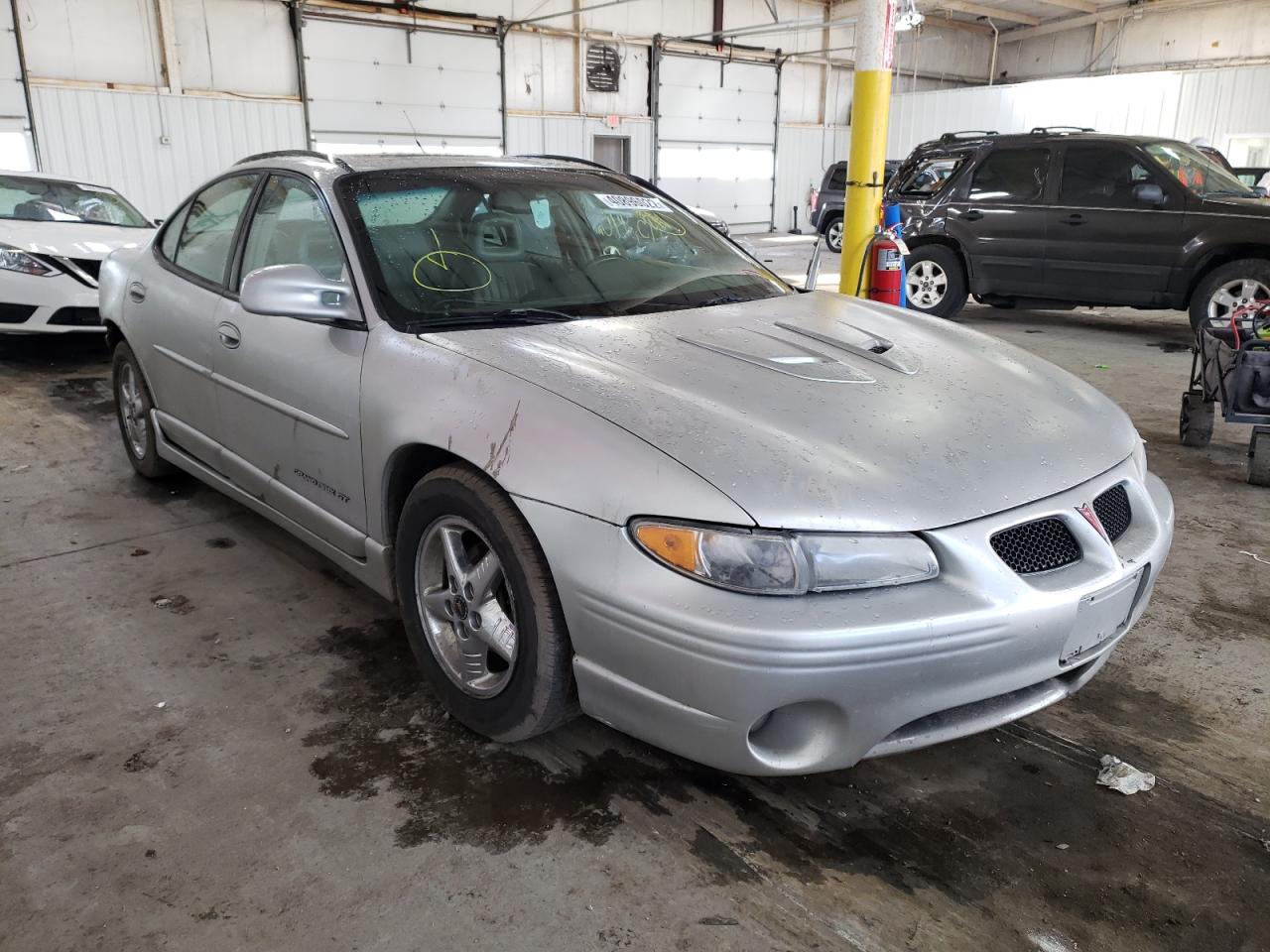 PONTIAC GRAND PRIX 2001 with VIN 1G2WP52K01F187566 - Photo from auction