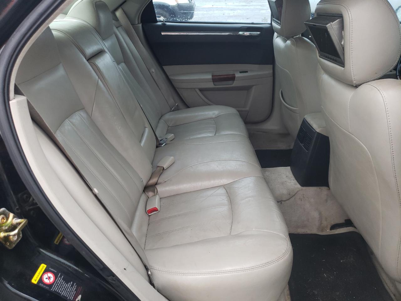 Photo 6 from auction – 2005 CHRYSLER 300C with VIN 2C3AA63H05H674629